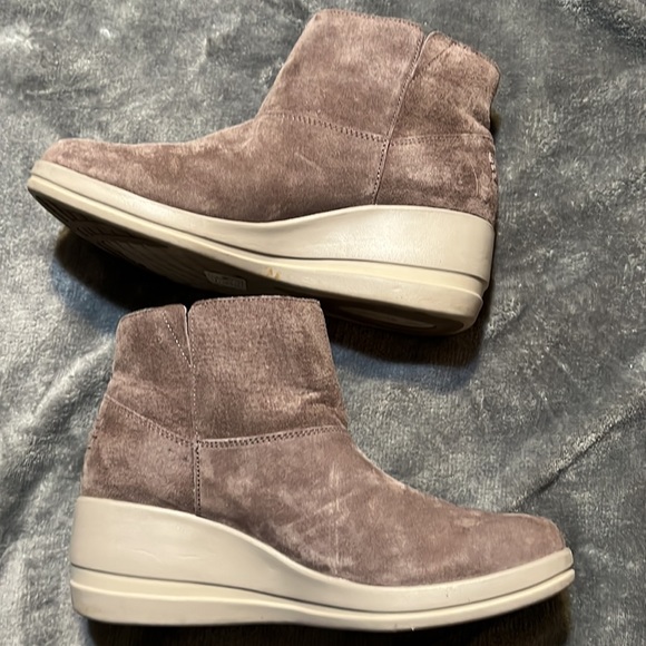 Skechers ankle Bootie slip on 9 - Picture 2 of 6